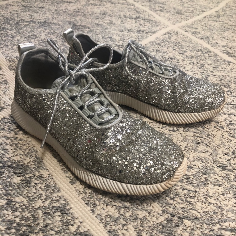 Glitter tennis shoes